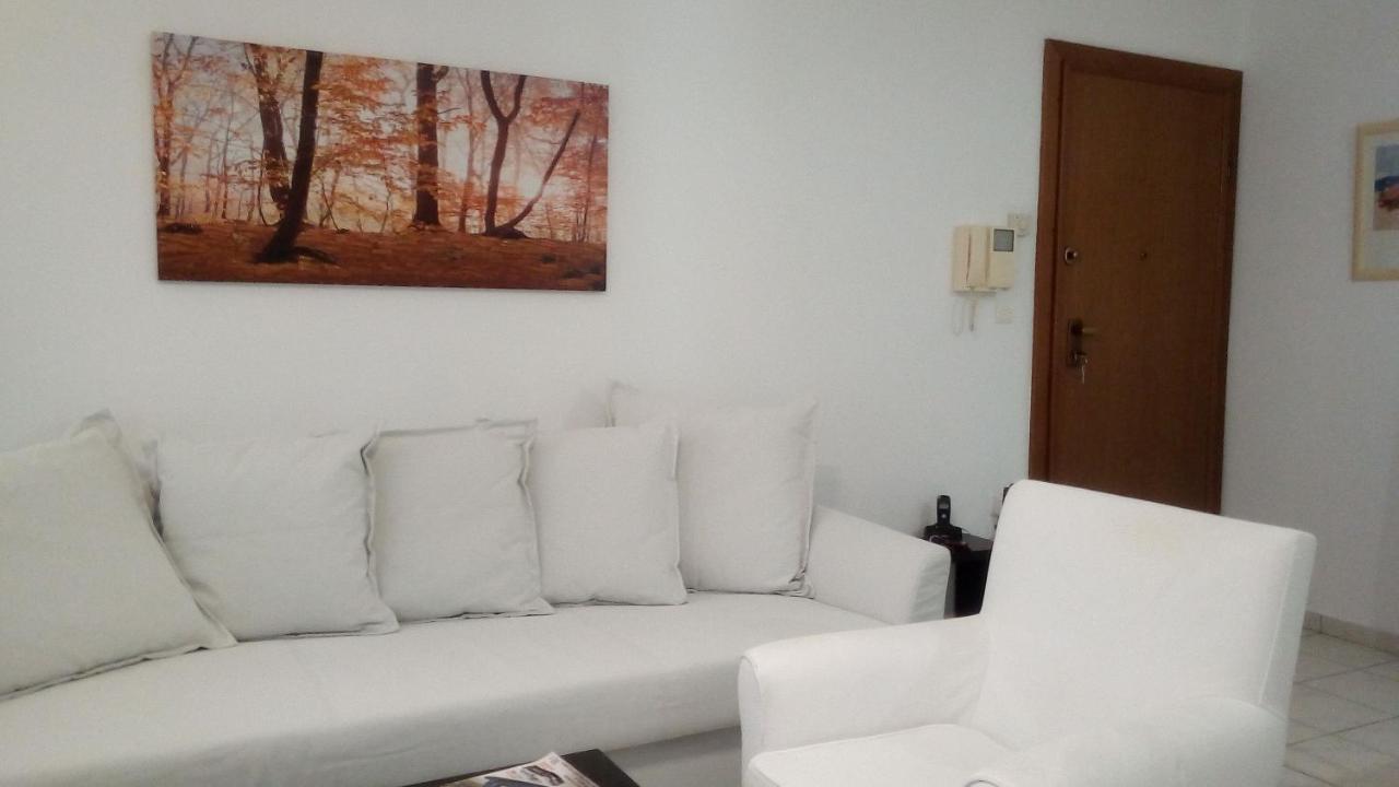 Suite Home Athene Buitenkant foto